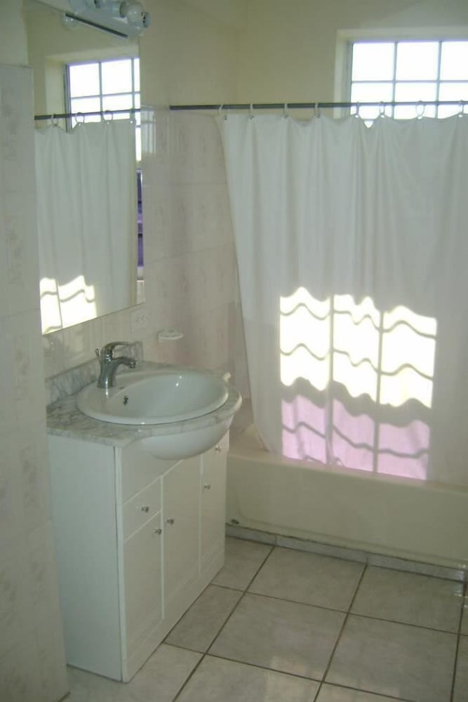 caribbean hotel cayes