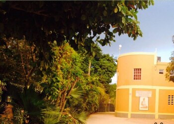 la cayenna hotel et restaurant