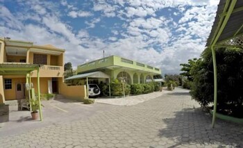 la cayenna hotel et restaurant