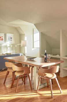 Lisbon Five Stars Apartments - Bica 246,Lisbon>>Carcavelos,4 star