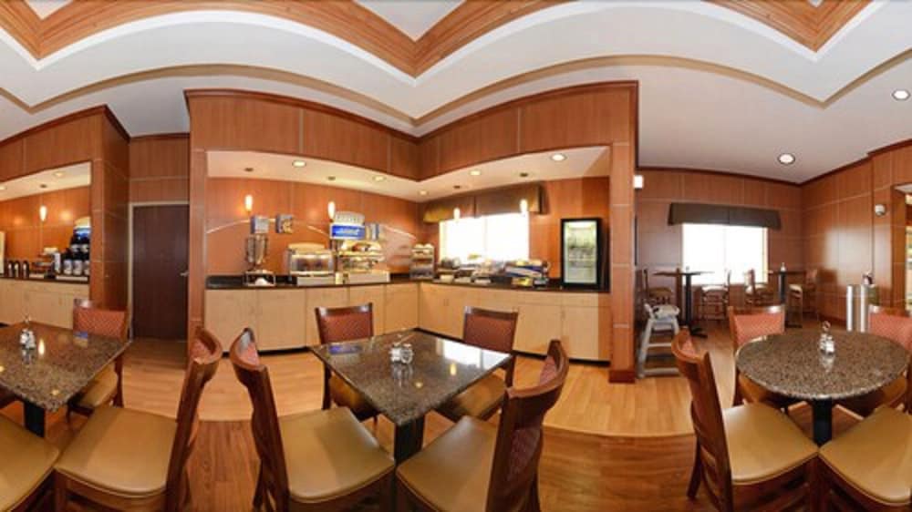 holiday inn express and suites bonifay by ihg