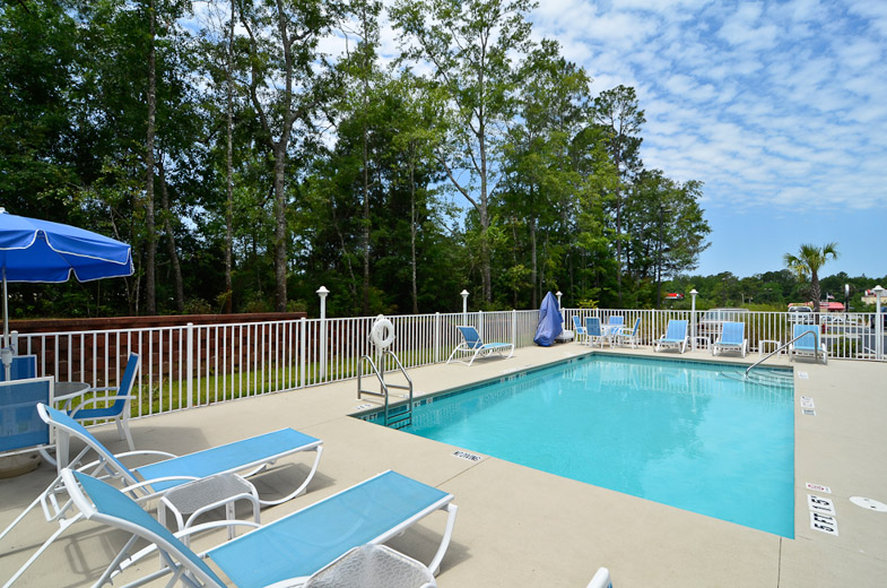 holiday inn express and suites bonifay by ihg