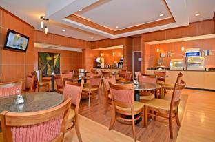 holiday inn express and suites bonifay by ihg