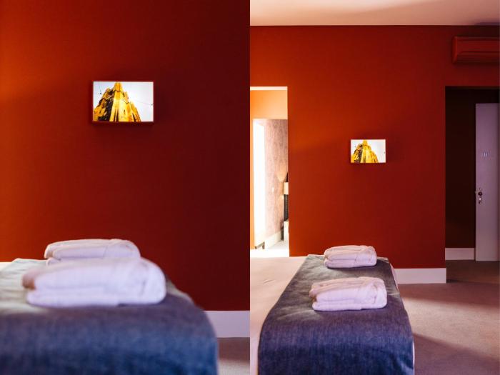 dear lisbon gallery house