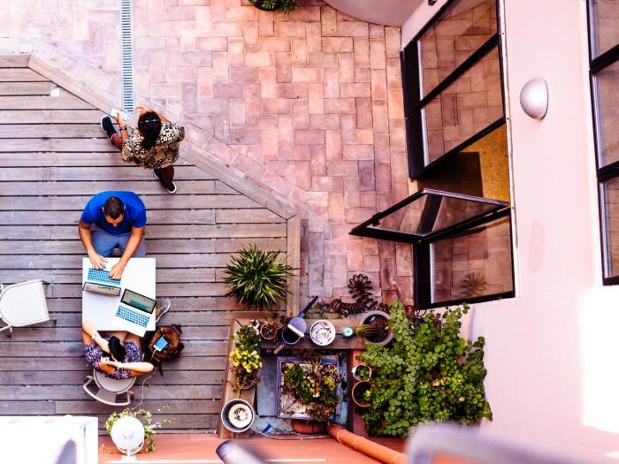 dear lisbon gallery house