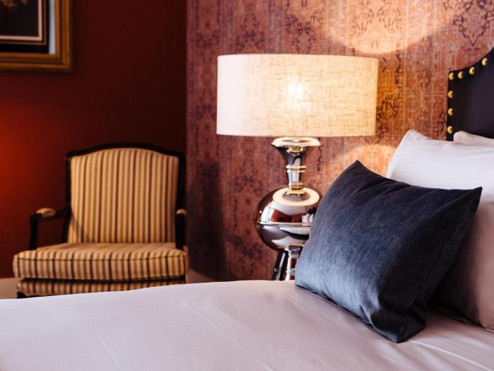 dear lisbon gallery house