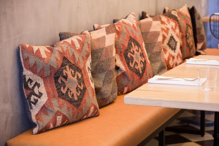 dear lisbon gallery house