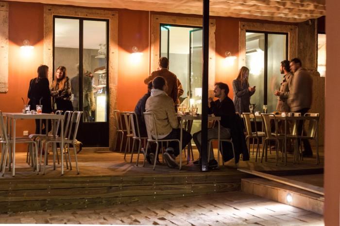 dear lisbon gallery house