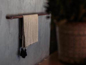 dear lisbon gallery house