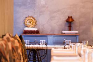 dear lisbon gallery house