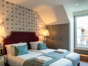 dear lisbon gallery house