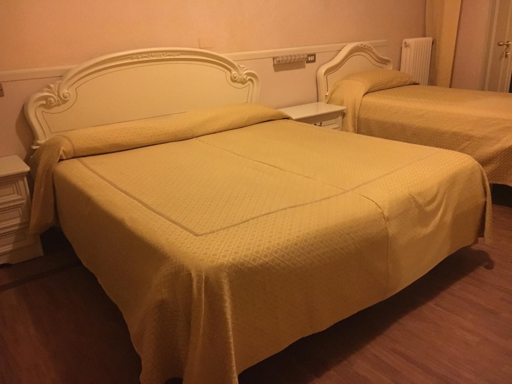 terme patria adults only