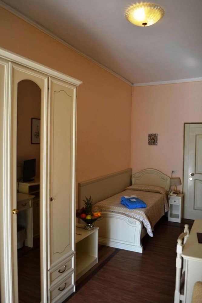 terme patria adults only