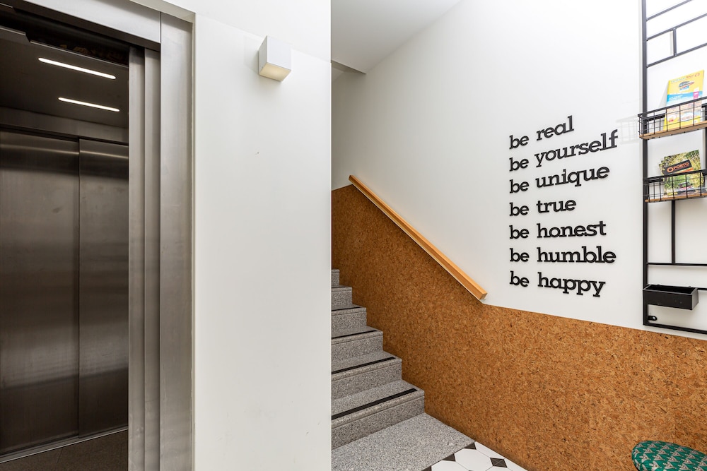 galerias nightlife fashion flats