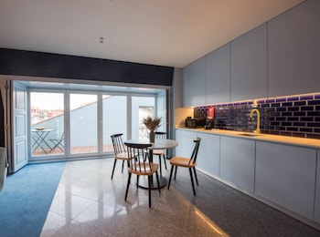 apartamentos the arc carris