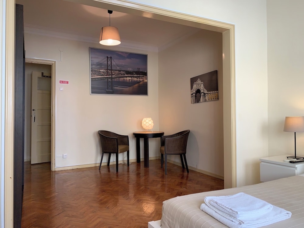 discovery apartment expo