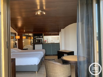 discovery apartment carnaxide