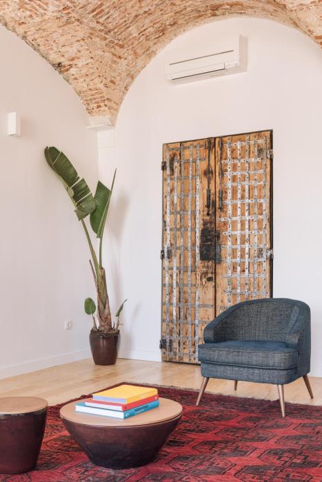 the visionaire apartments