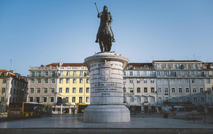 the visionaire apartments