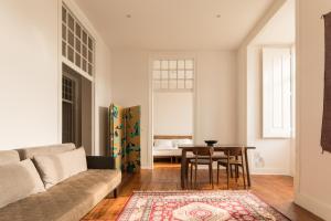 the visionaire apartments