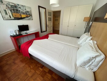 discovery apartment benfica
