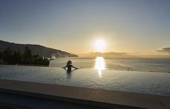 Les Suites At The Cliff Bay,Funchal>>Canico,5 star