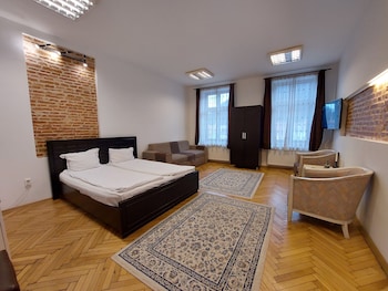 main square apartments and more