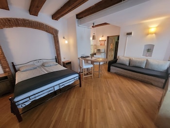 main square apartments and more