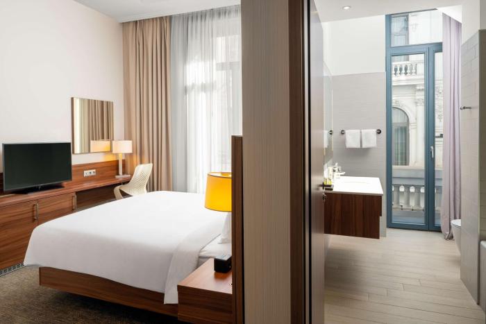 hilton garden inn bucharest old town