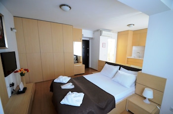 decebal residence apartments