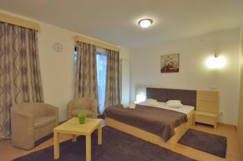 decebal residence apartments