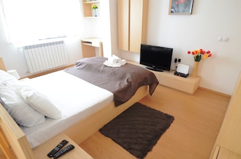 decebal residence apartments