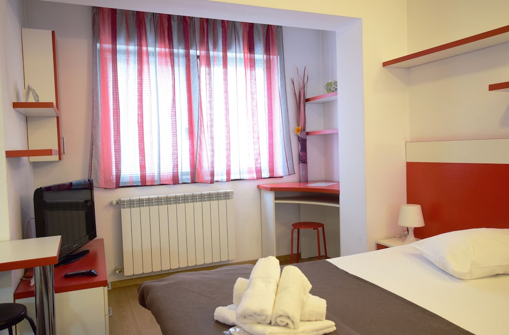 decebal residence apartments