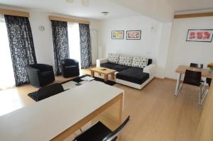 decebal residence apartments