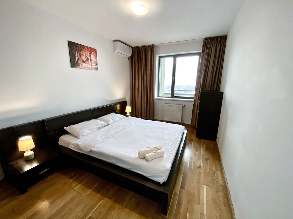 monaco grand apartments by citybookings