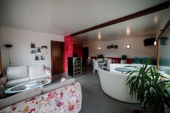 la villa hill resort