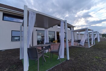 la villa hill resort