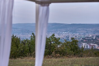 la villa hill resort