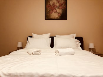 monte carlo palace rooms hostel