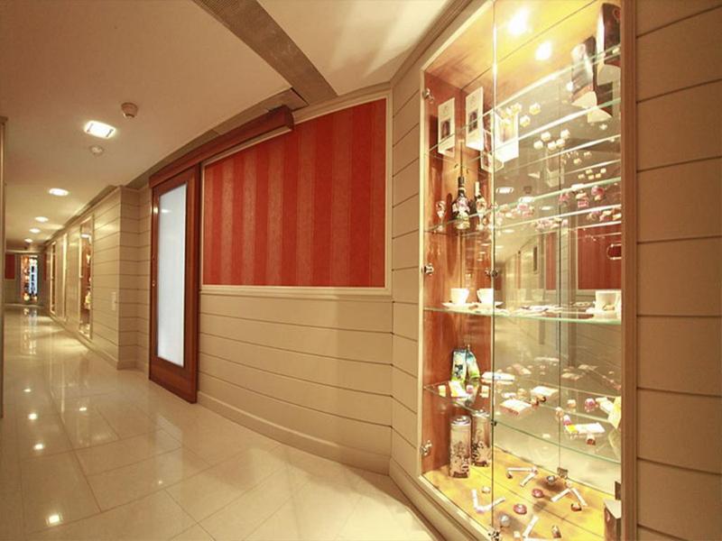 monte carlo palace rooms hostel