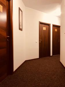 monte carlo palace rooms hostel