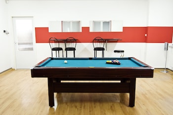 Nitra Glycerin Hostel,Nitra>>Bratislava,2 star