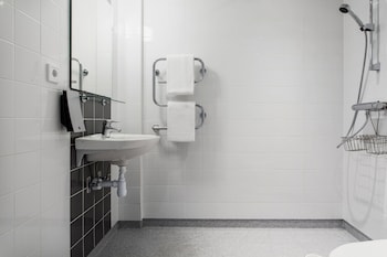 biz apartment solna