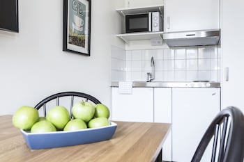 biz apartment solna