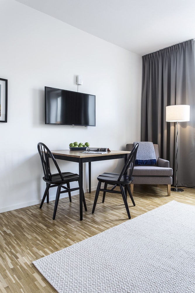 biz apartment solna