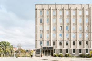 biz apartment solna