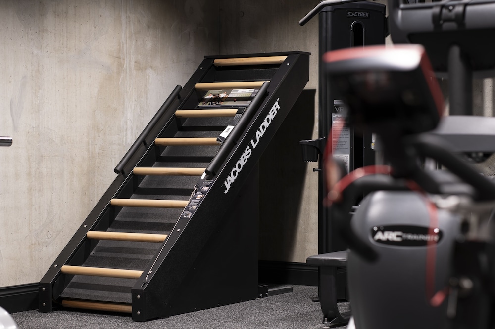 quality hotel the box