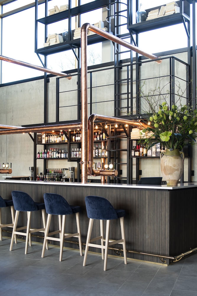 quality hotel the box