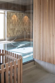 quality hotel the box