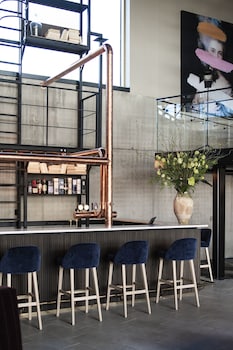 quality hotel the box